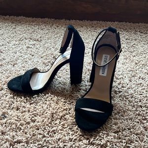 (NEW) Steve Madden Carrson Suede Black Heels